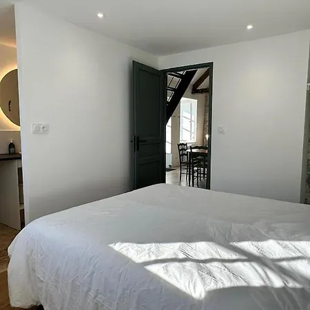 度假居 Logis Du Pressoir Suzanne Sainte-Suzanne (Mayenne)