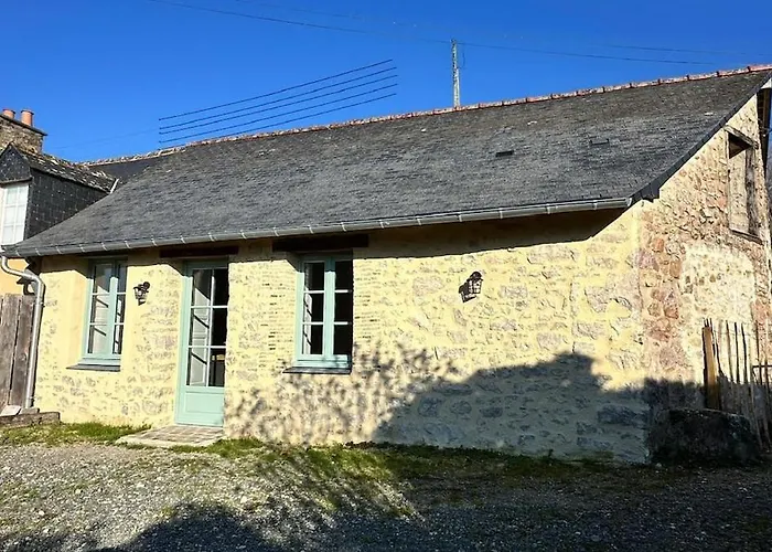 度假居 Logis Du Pressoir Suzanne Sainte-Suzanne (Mayenne)